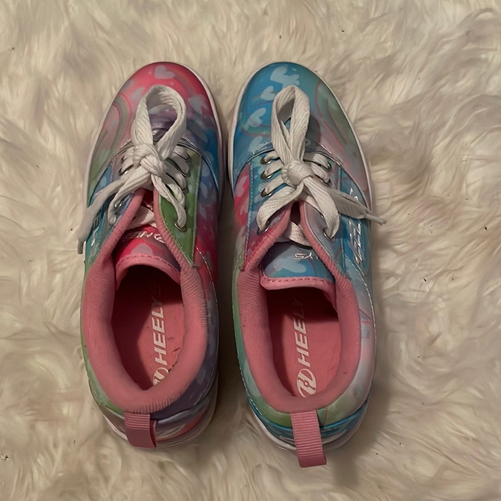 Heelys Rainbow Hearts Size 7
